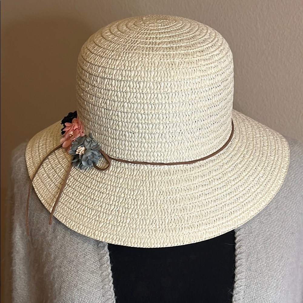 NWT Floral Embellished paper straw Sun Hat